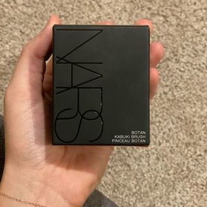 NARS kabuki makeup brush